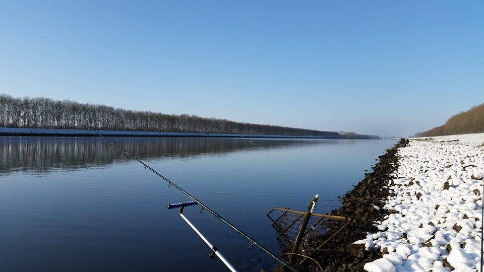 Amsterdam-Rijnkanaal bij Tiel